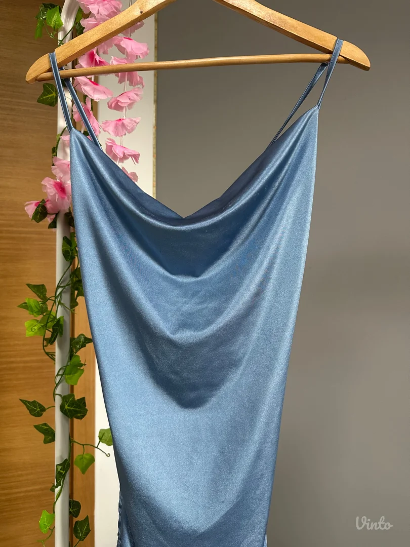 svetlo plava haljina