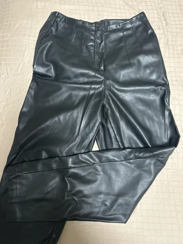 crne pantalone