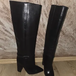 Fjolla čizme