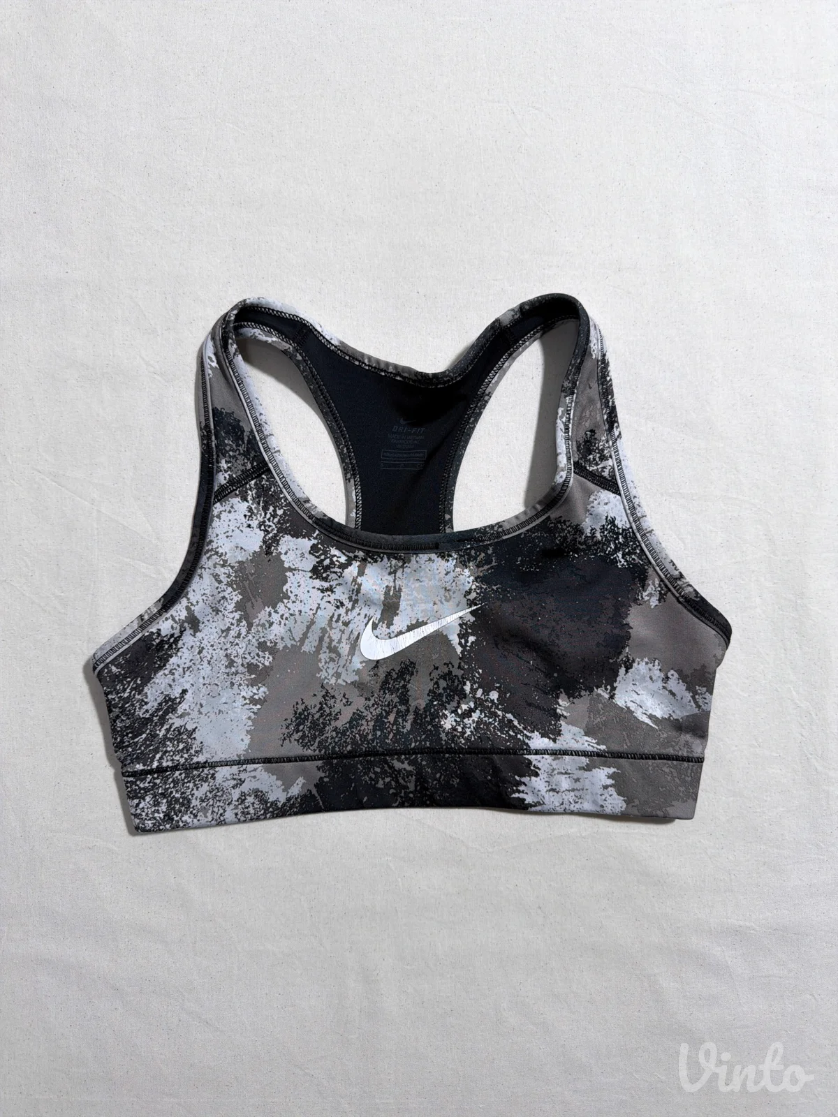 Top Nike