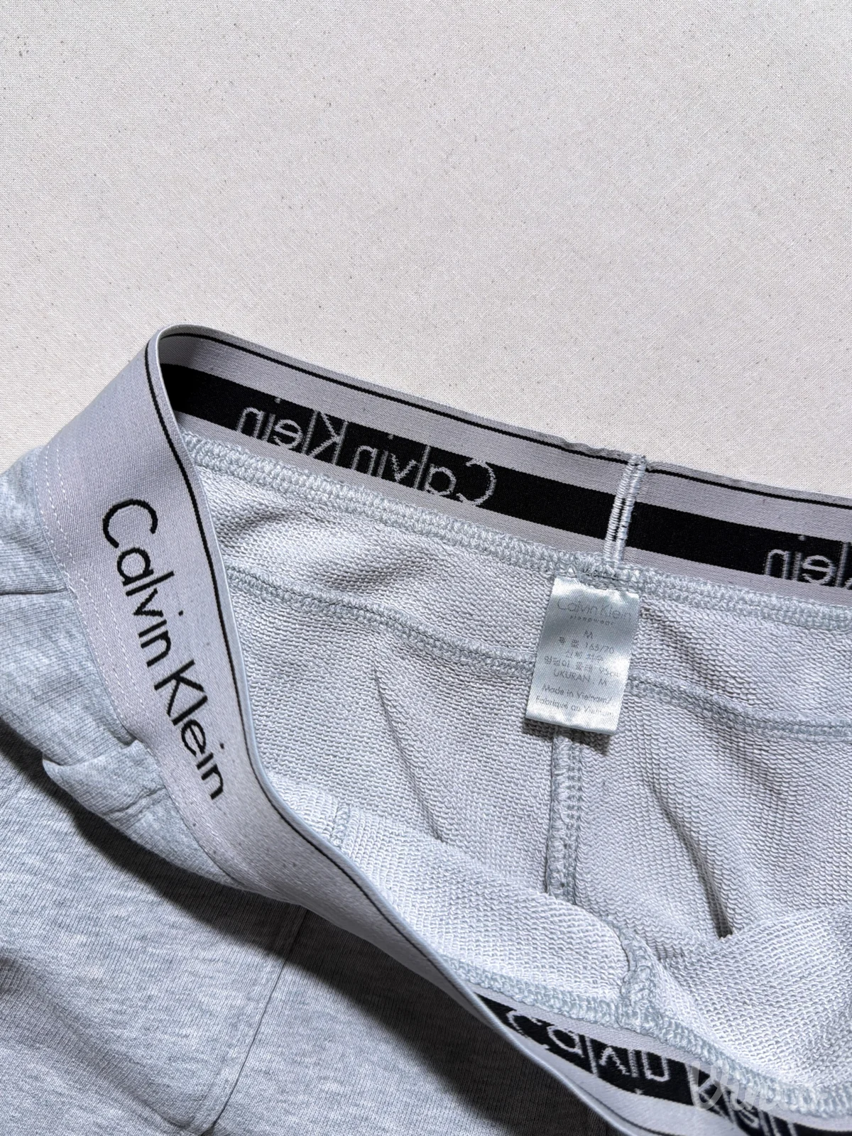 Trenerka Calvin Klein