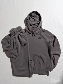 Trenerka komplet Nike