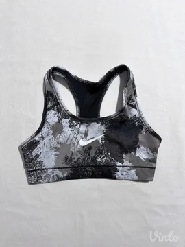 Top Nike