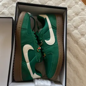 Nike field general patike 39
