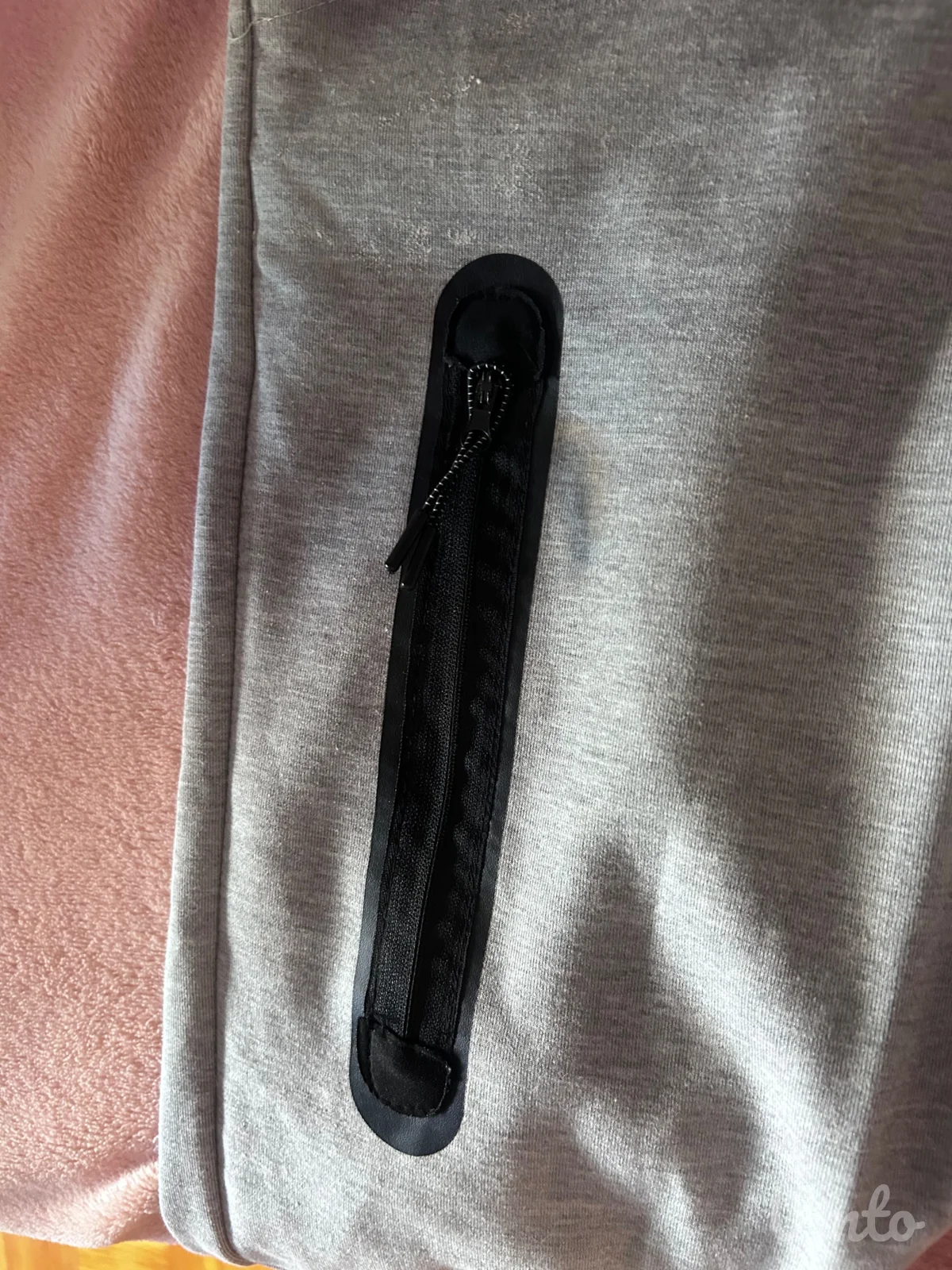 Nike Tech Fleece, donji deo