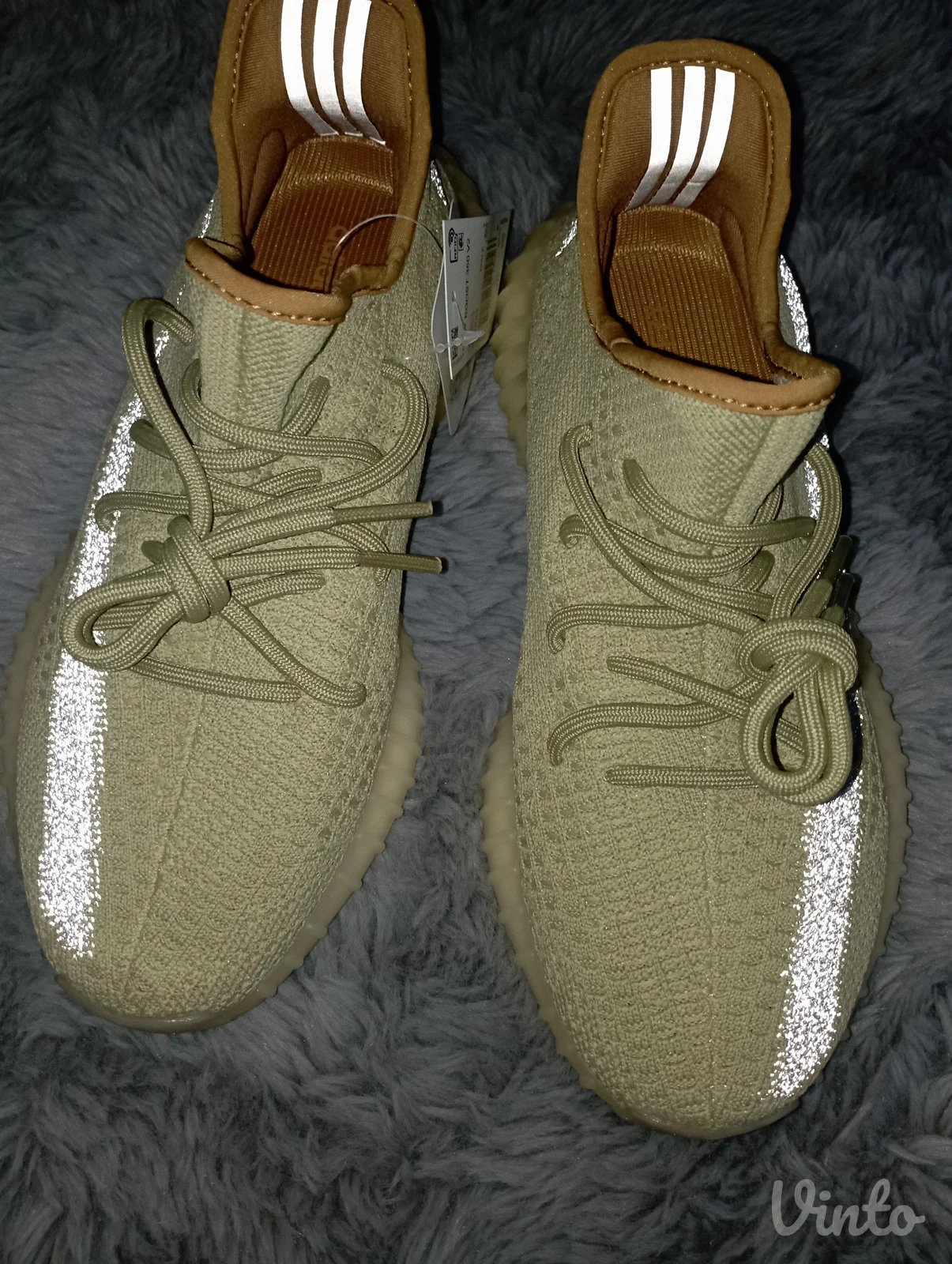 Adidas Yeezy 40.5 broj