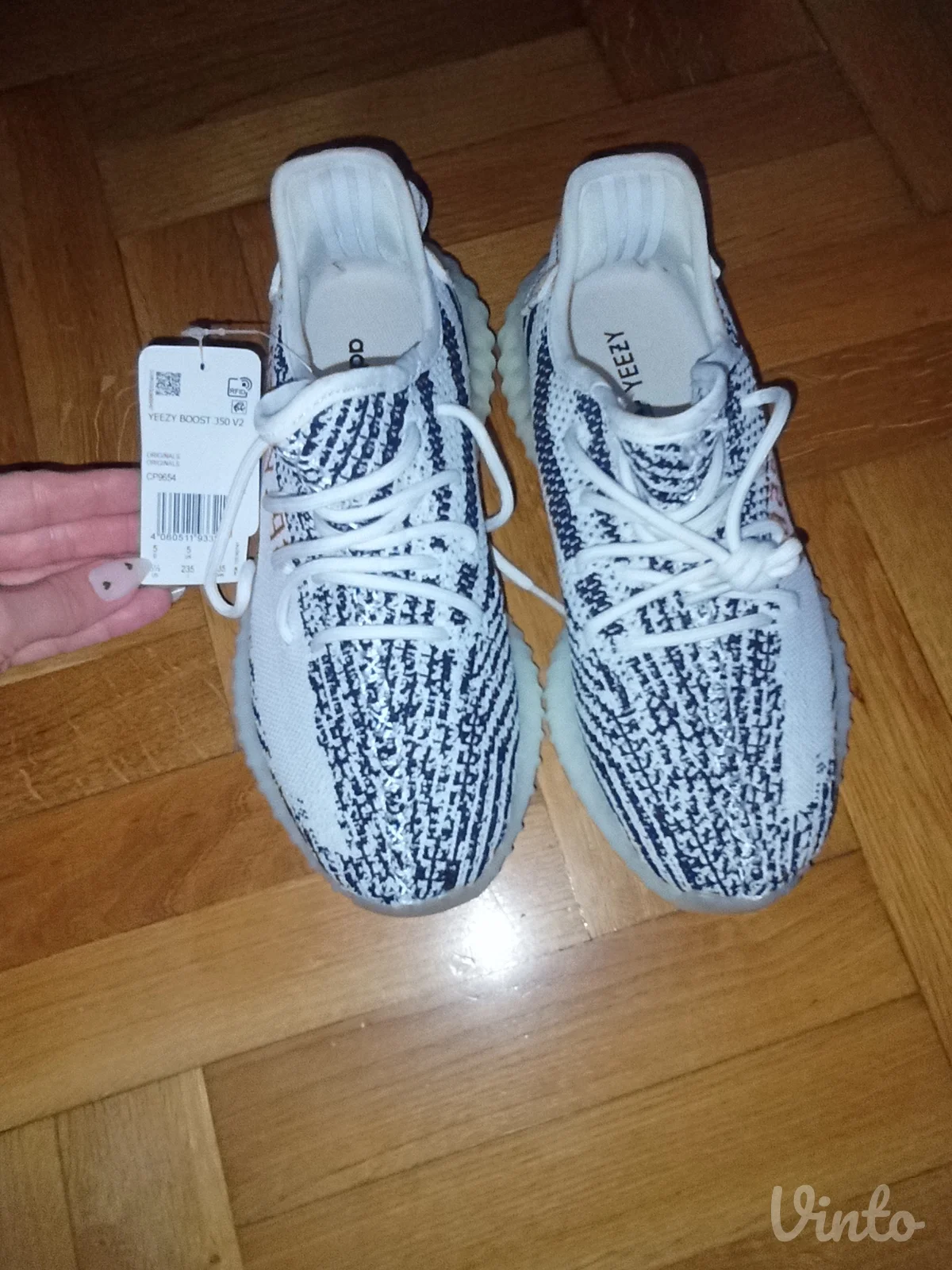 Adidas Yeezy 38