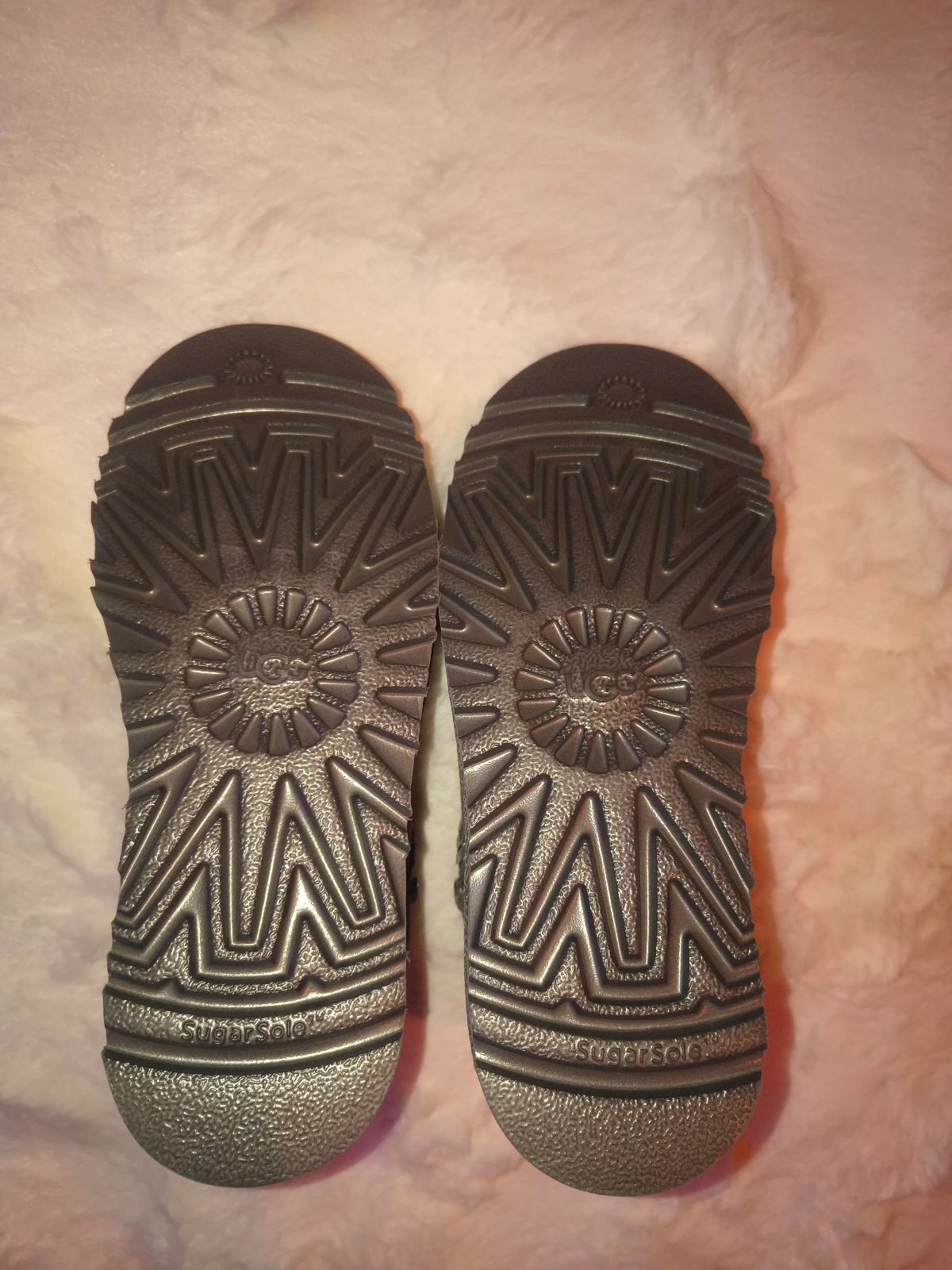 Ugg mini