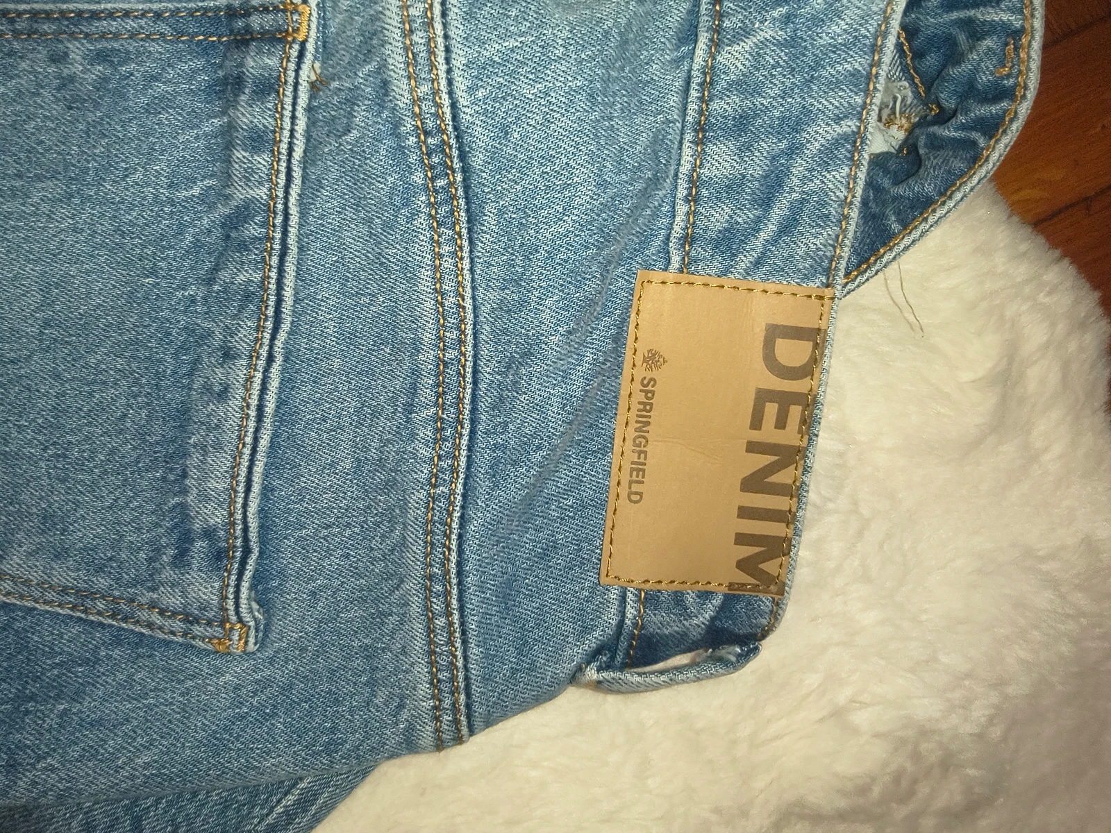 Farmerke Springfield mom fit