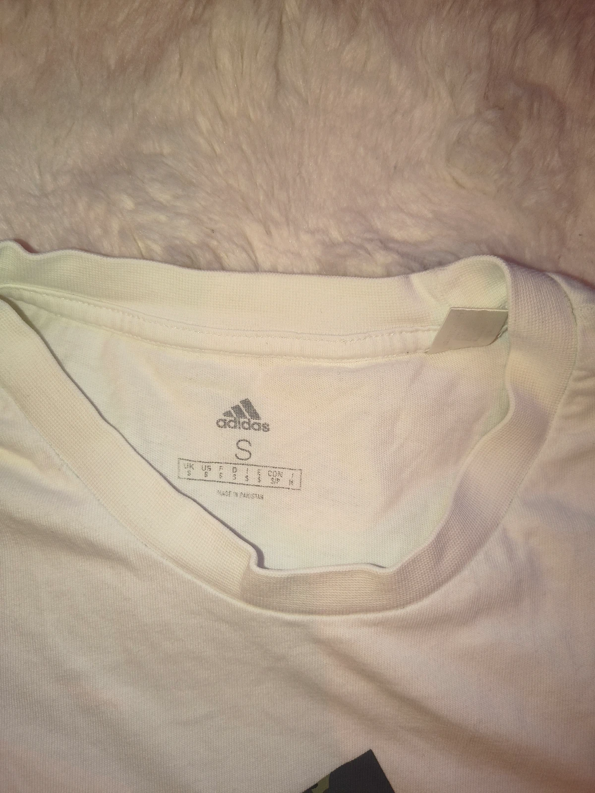 Adidas majica S velicina