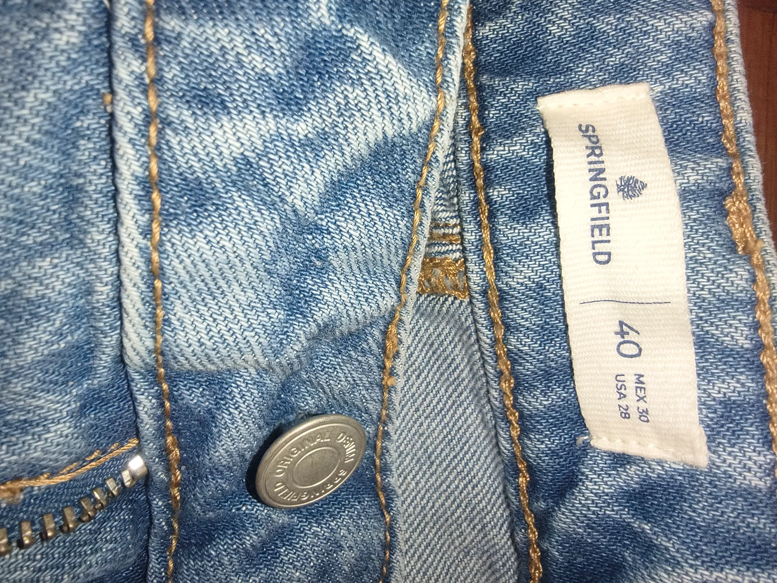 Farmerke Springfield mom fit