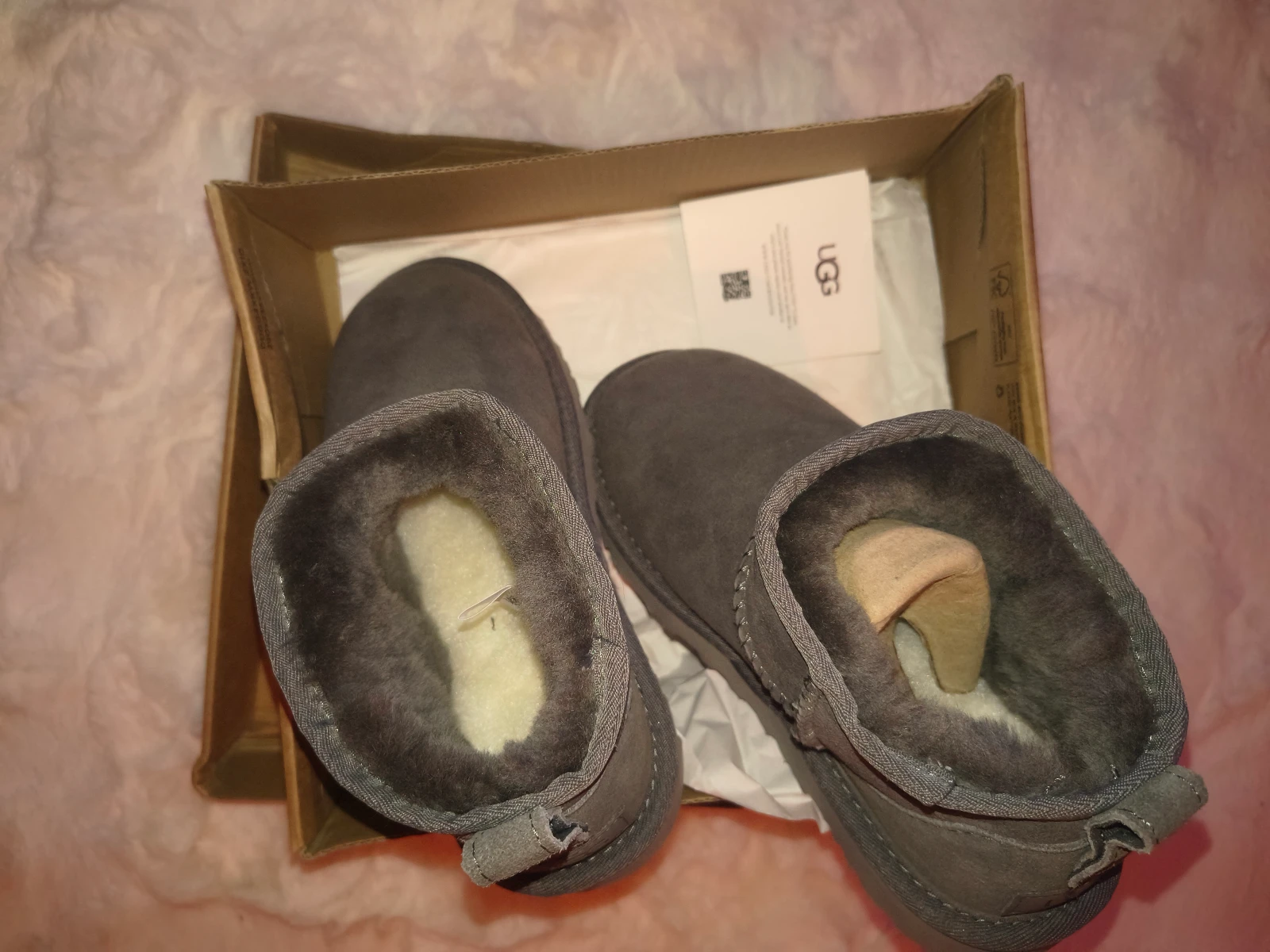 Ugg mini