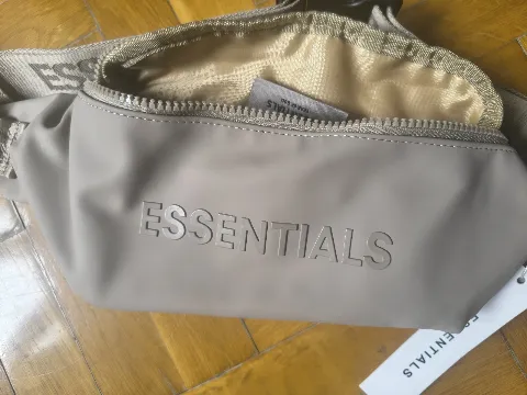 Essensials torbica