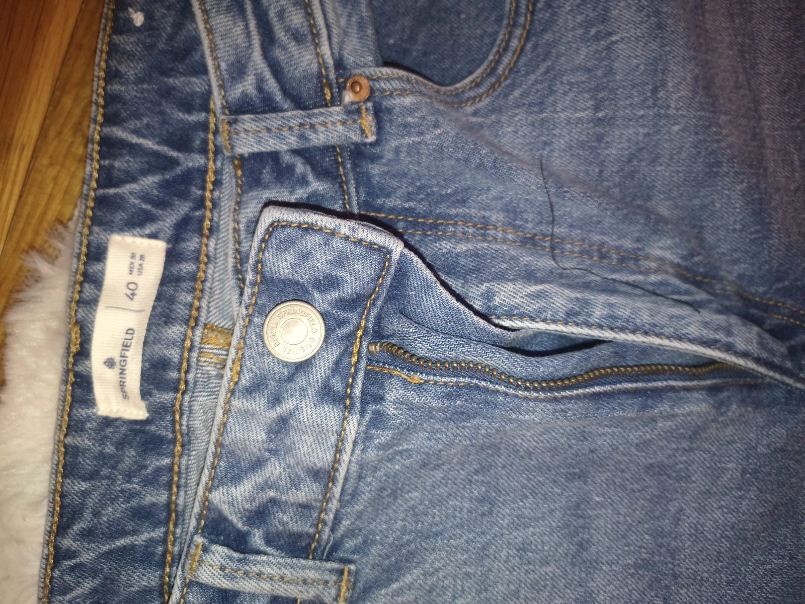 Farmerke Springfield mom fit