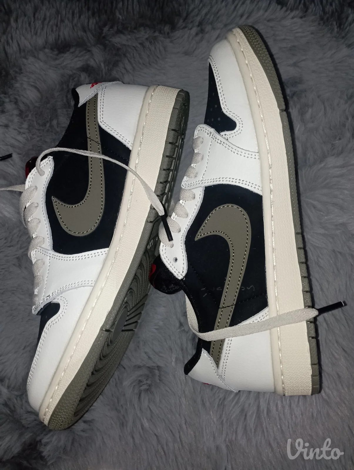 Nike Travis Scott