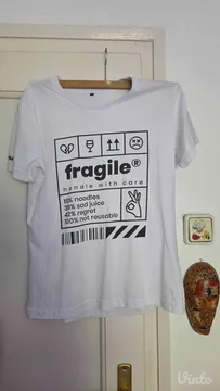Fragile majica
