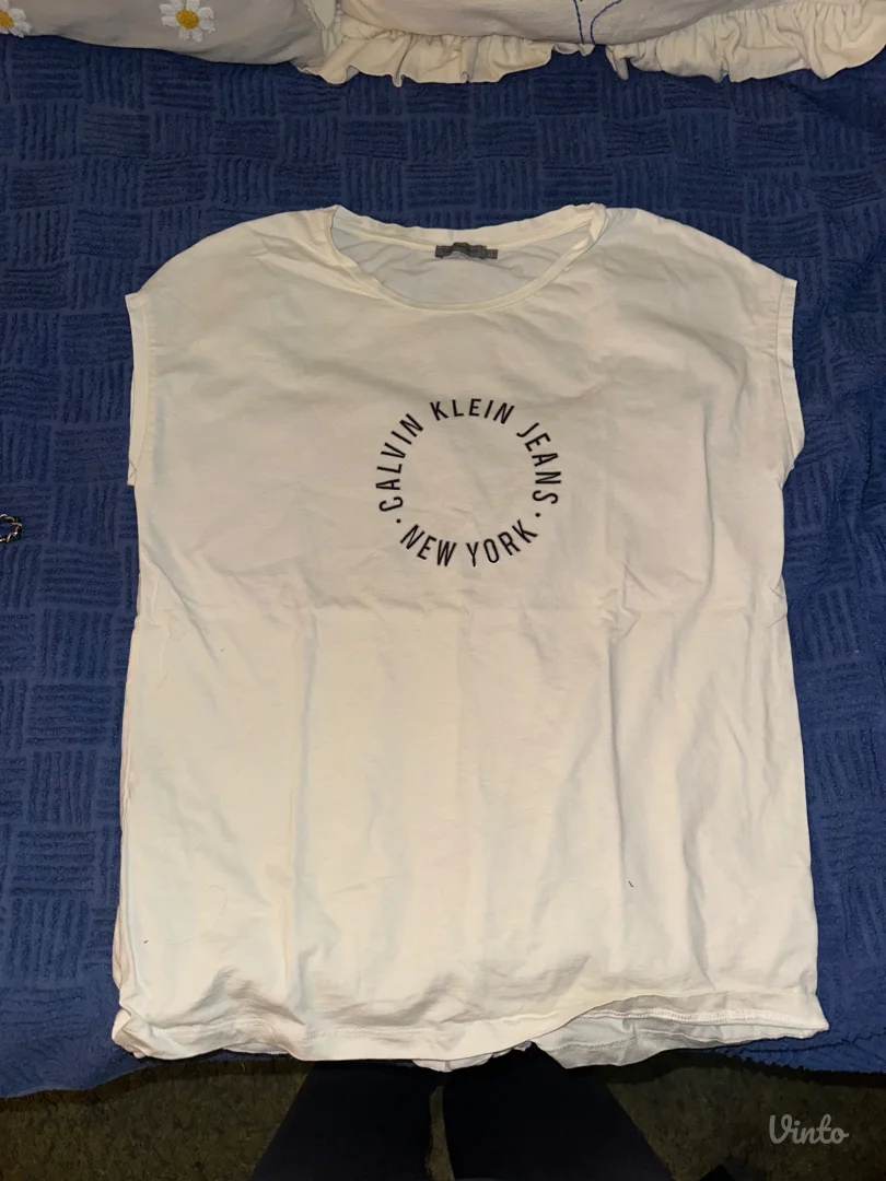 nova calvin klein majica