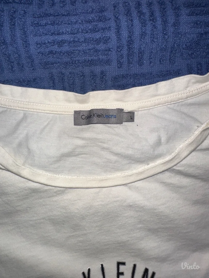 nova calvin klein majica