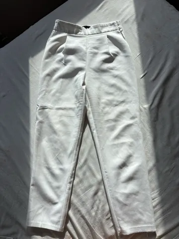 Zara bele pantalone