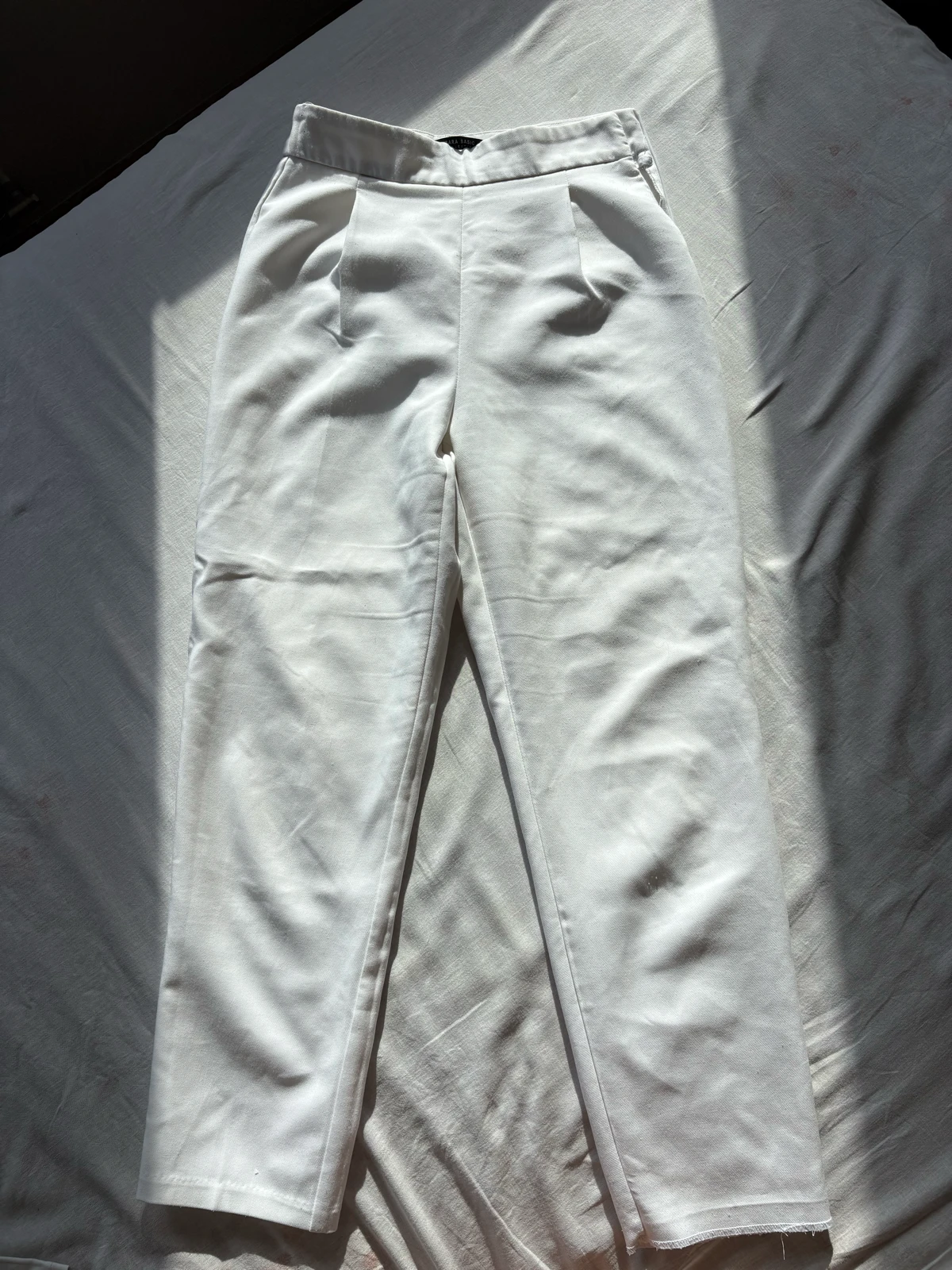 Zara bele pantalone