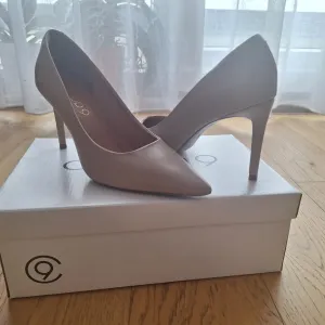 Cloud 9 kožne salonke broj 37