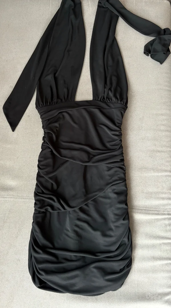 Haljina crna xs nova Zara