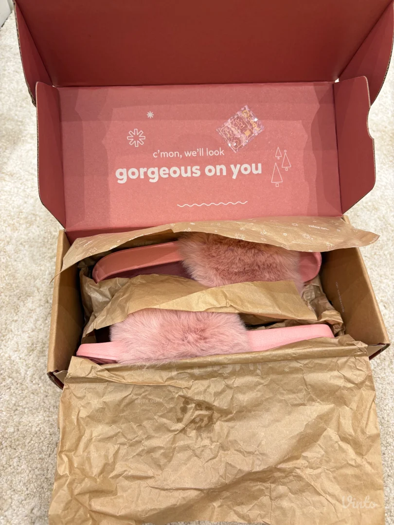 Papuce nove sa krznom 38