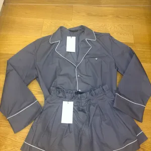 Zara komplet nov sa etiketom