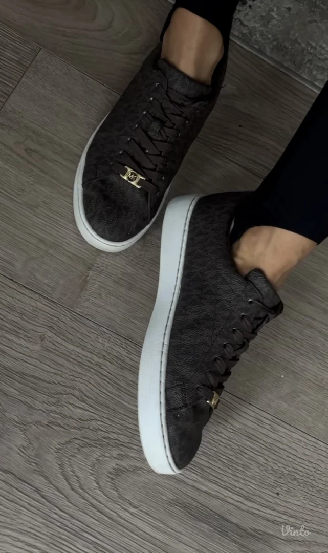 MICHAEL KORS patike (placene 19690 din)