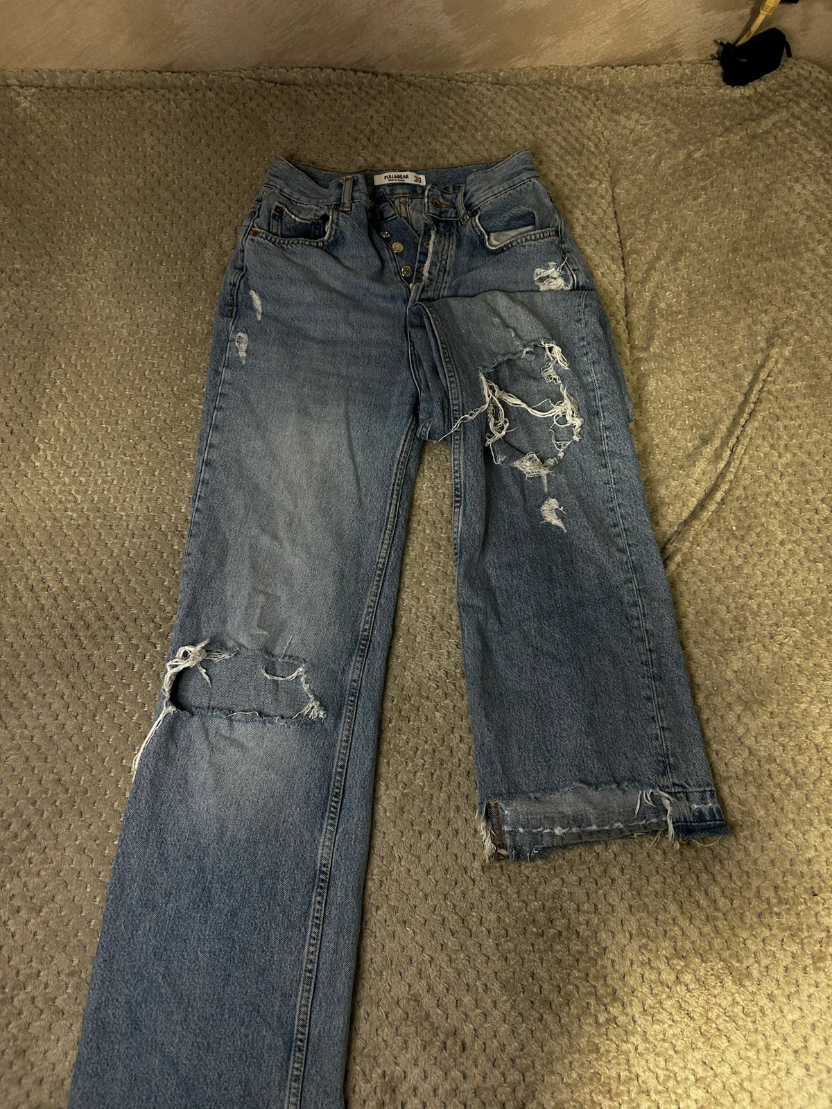 Pull&Bear plave iscepane farmerke
