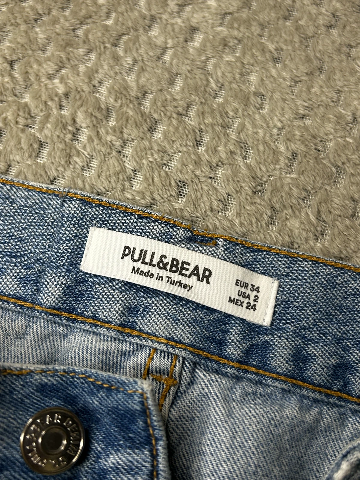Pull&Bear plave iscepane farmerke