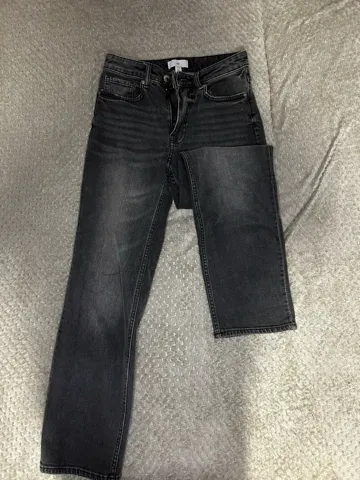 H&M tamnosive teksas farmerke