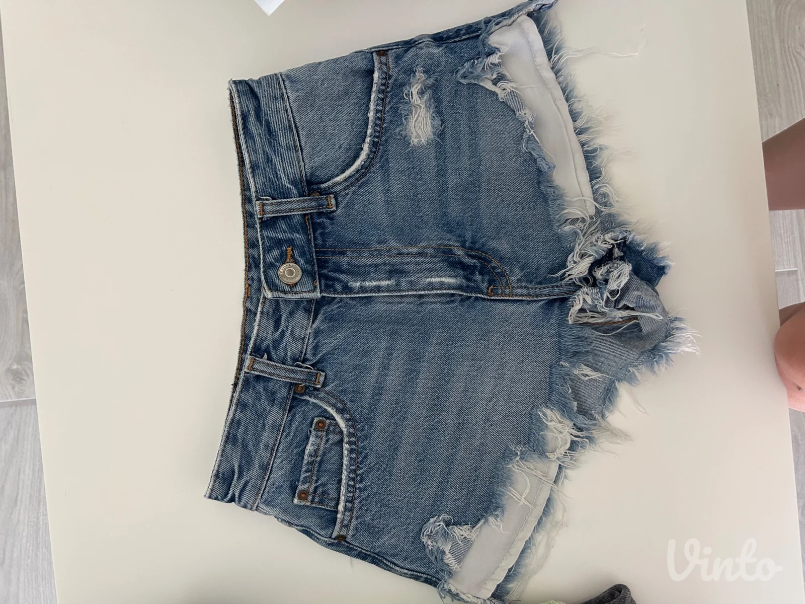 Bershka sorts