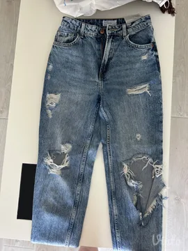 Bershka pocepane farmerke