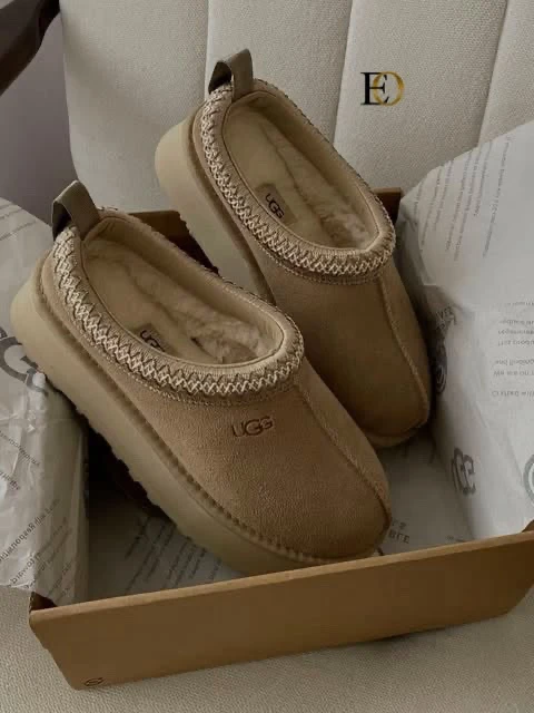 Ugg tazz