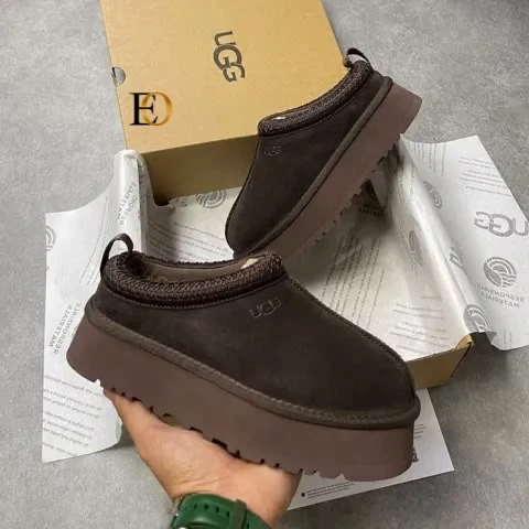 Ugg tazz