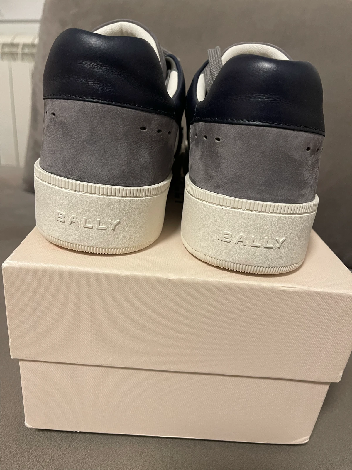 Bally patike, novo