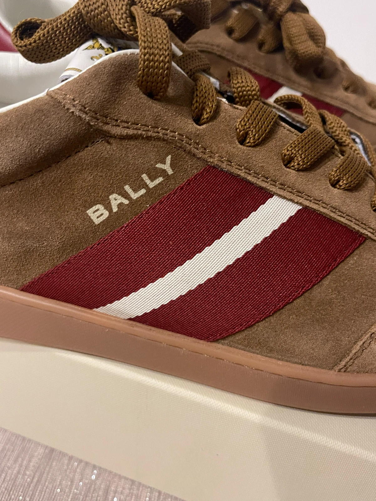 Bally patike, novo