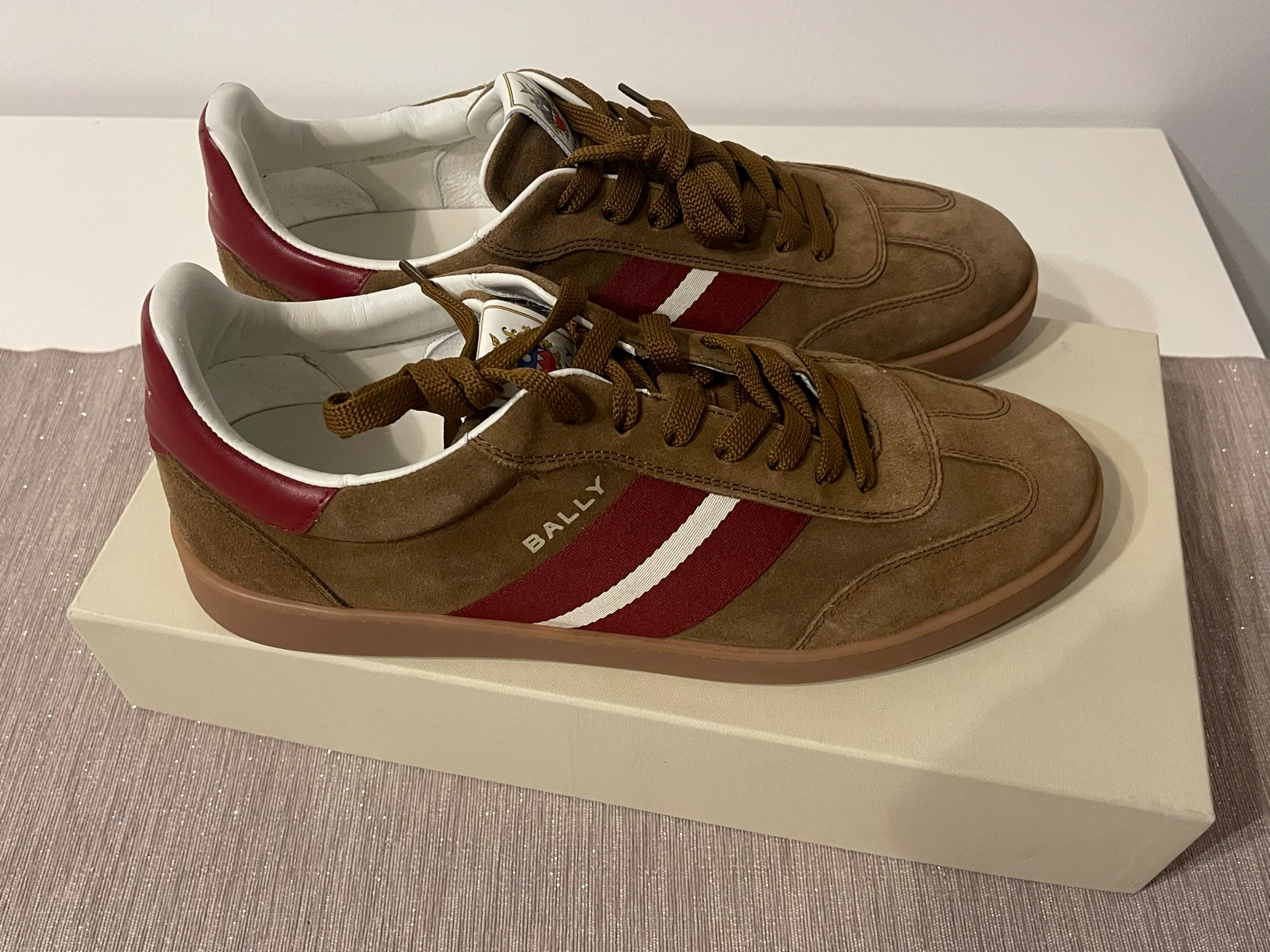 Bally patike, novo