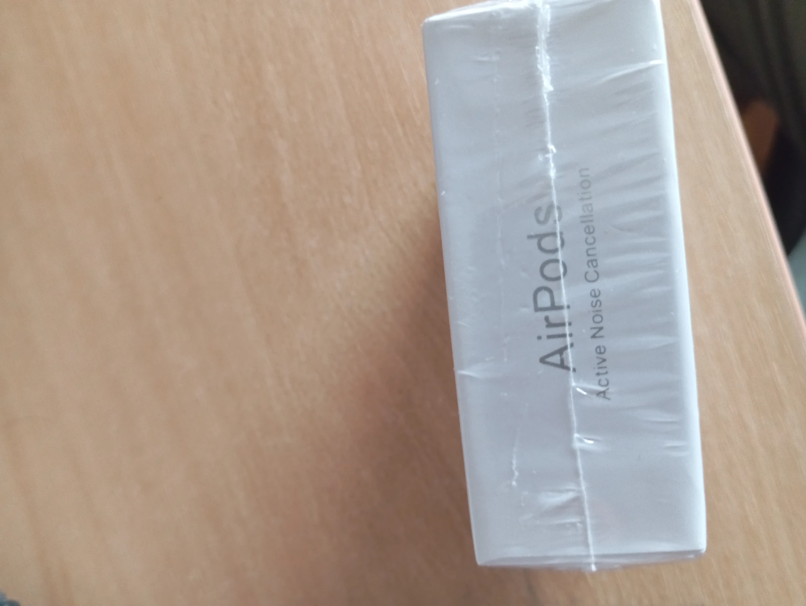 AirPods 4 ANC