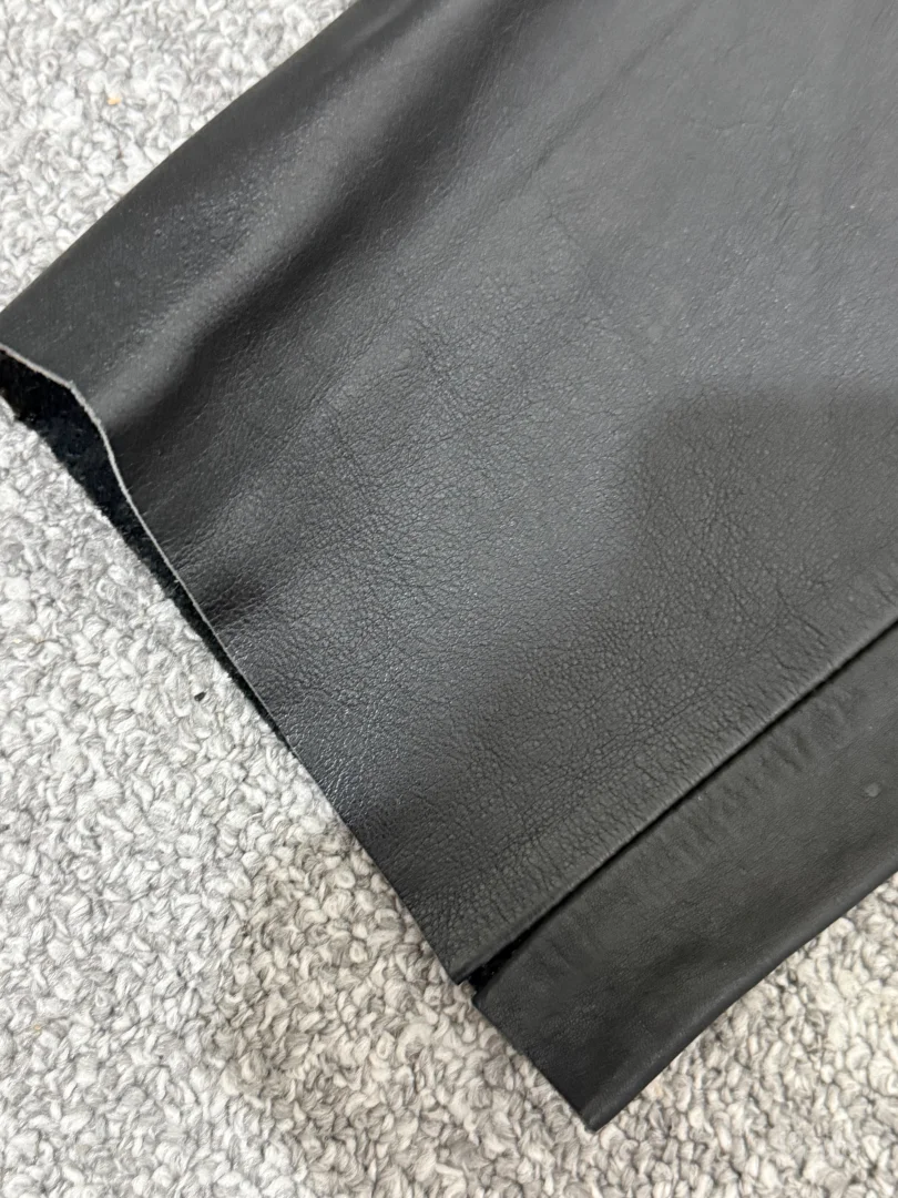 prave kožne pantalone