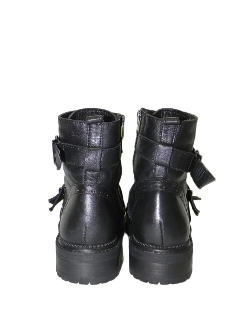 **KOŽNE ATRAKTIVNE-URBANE KOŽNE ČIZME**br.40