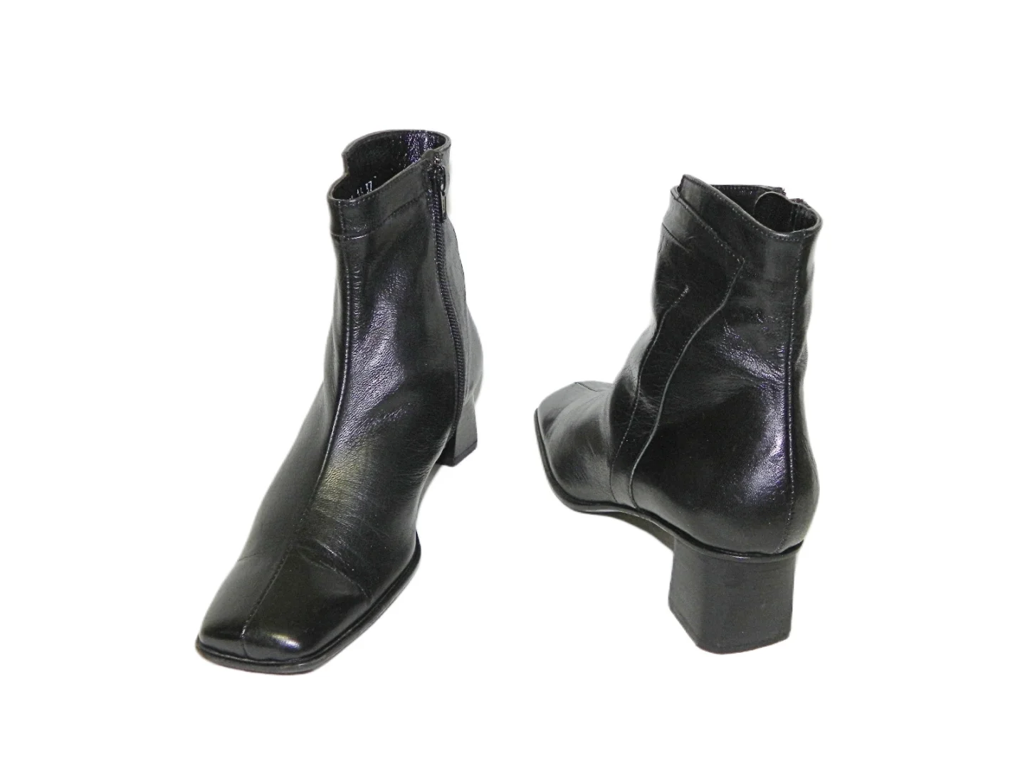 **THINK**kožne kratke čizme-gležnjače br.37