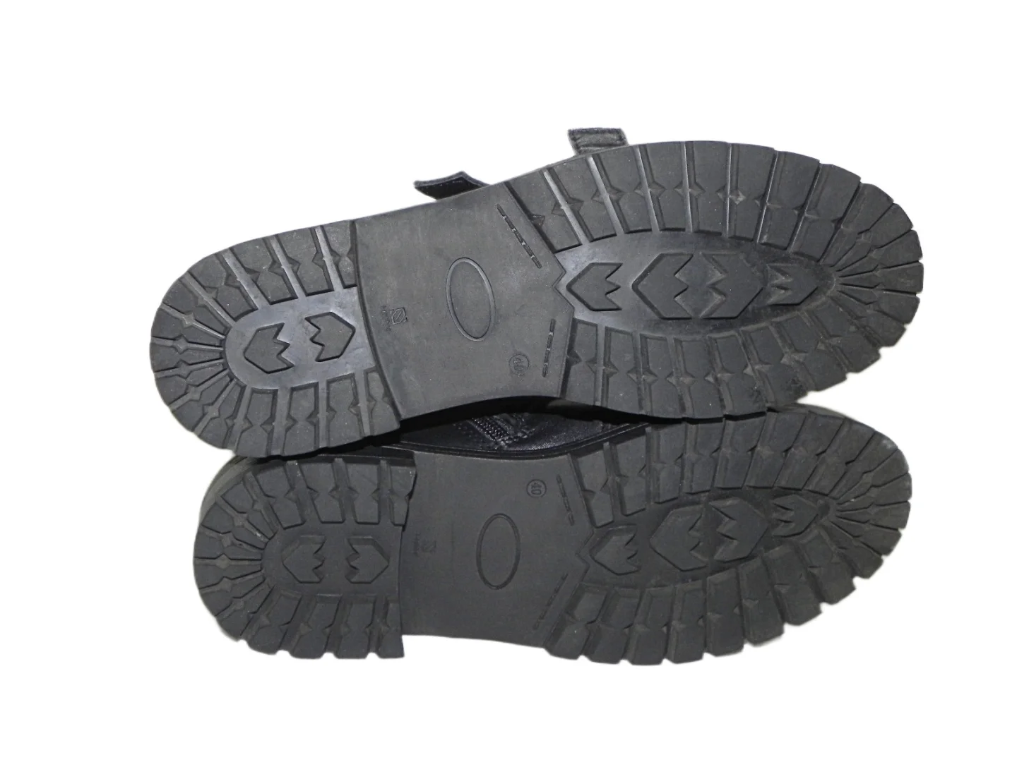 **KOŽNE ATRAKTIVNE-URBANE KOŽNE ČIZME**br.40