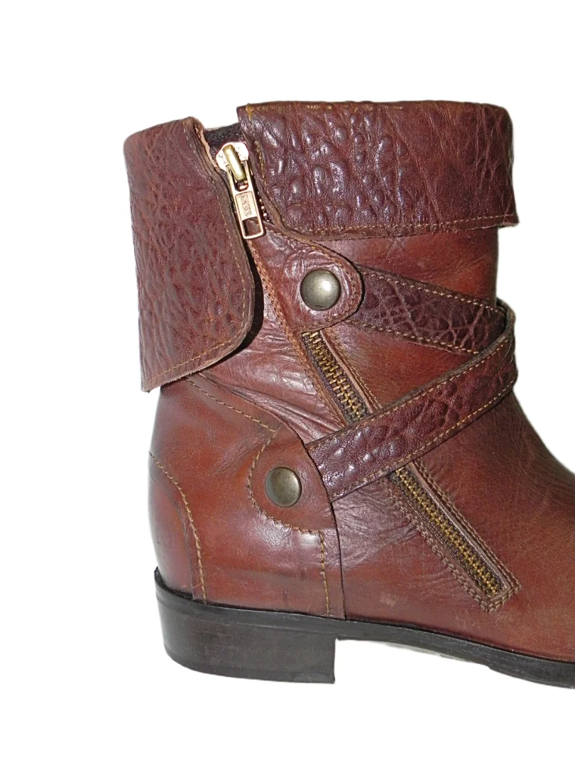 **MANAS design**kao nove kožne kratke čizme br.39