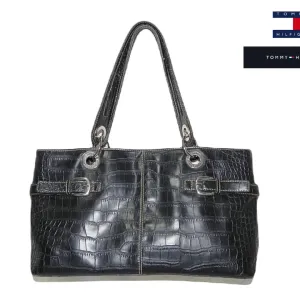 **TOMMY HILFIGER**kožna praktična tašna