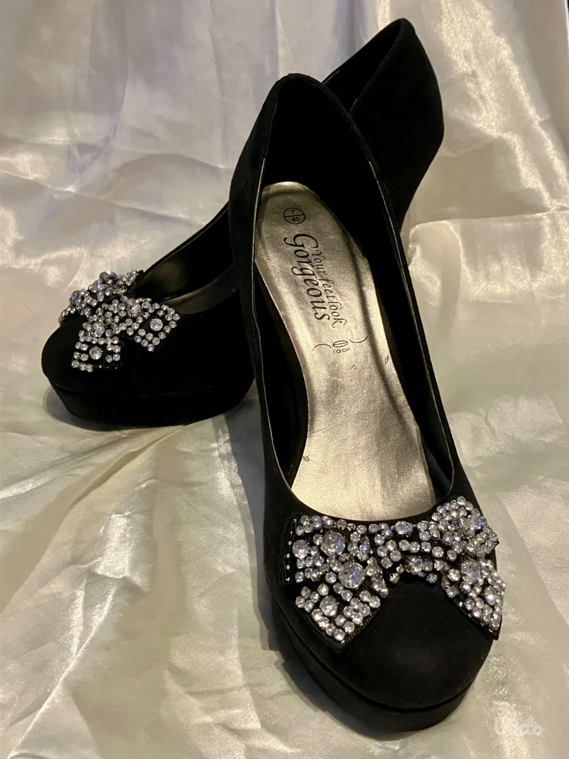 New Look - crne štikle