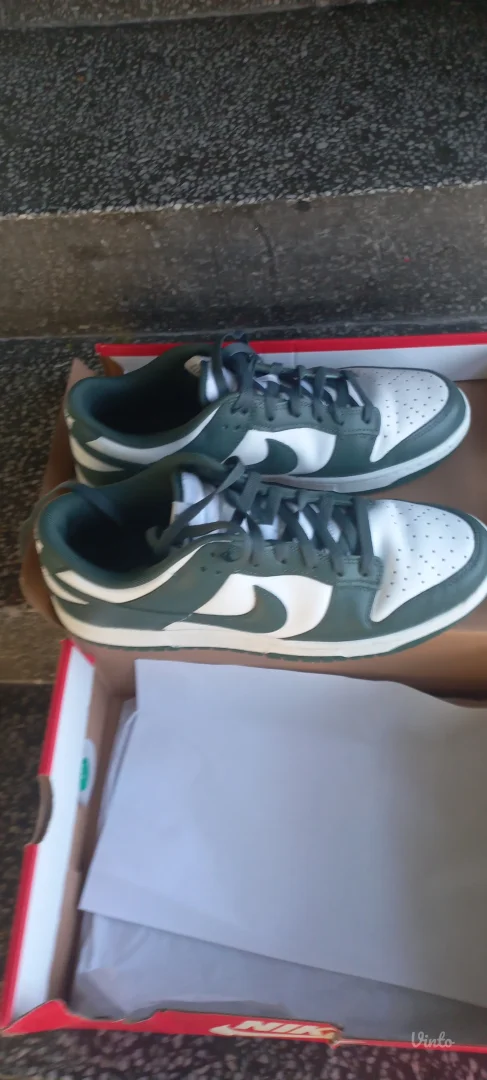 Prodajem Nike DUNK LOW RETRO