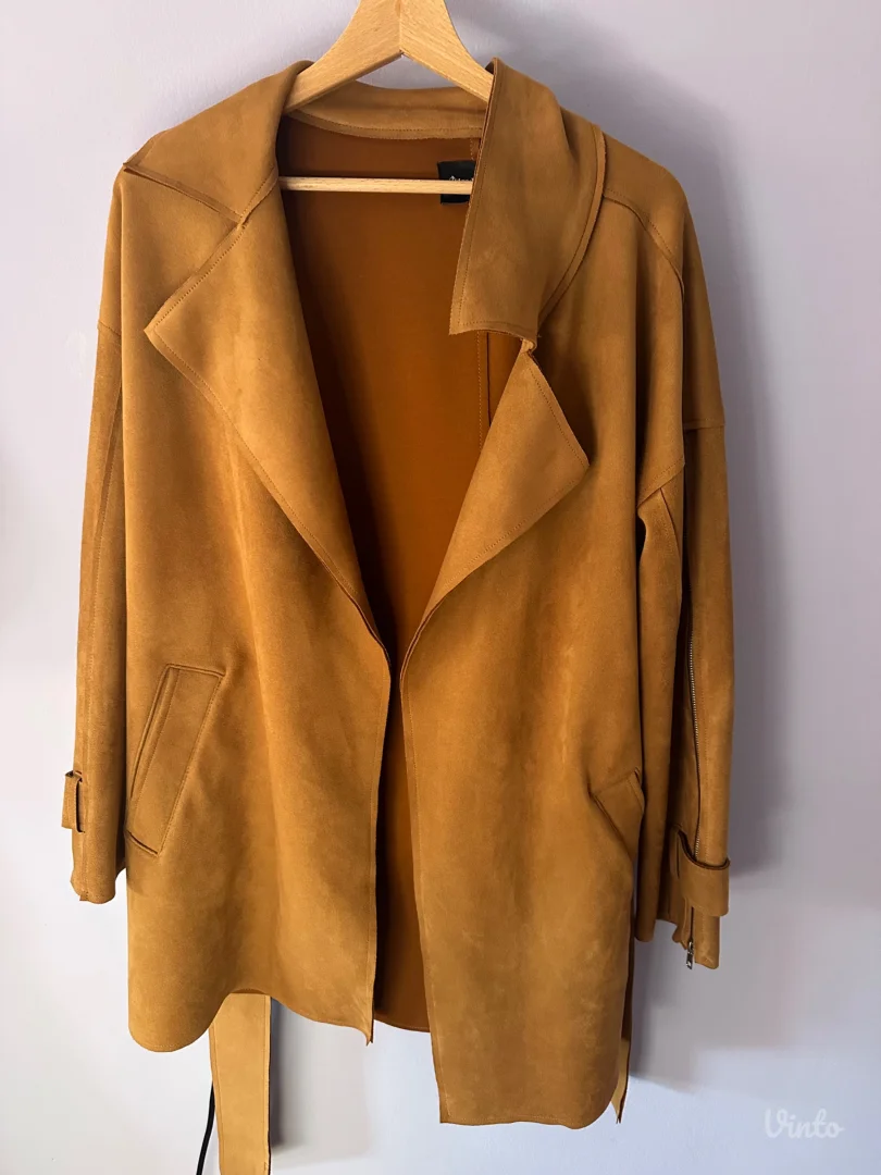 Stradivarius jesenji kamel mantil