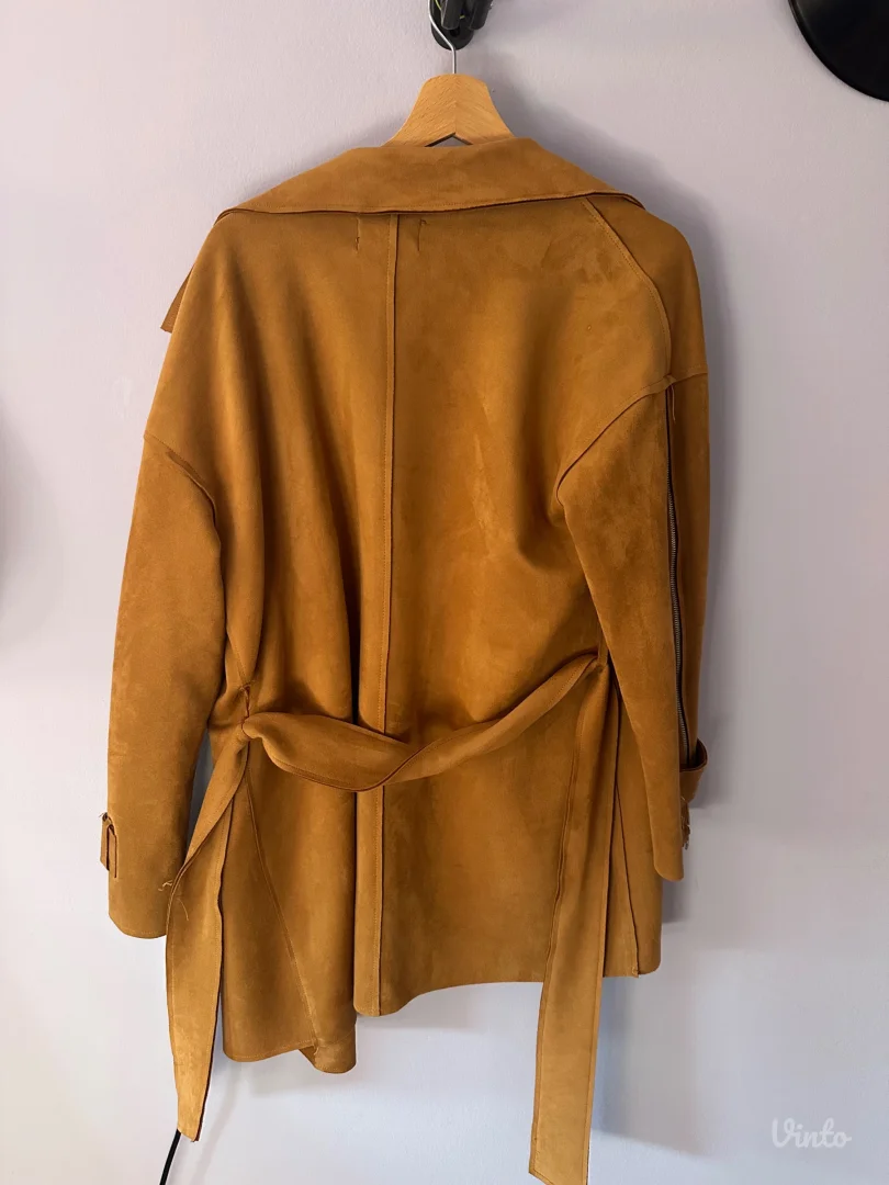 Stradivarius jesenji kamel mantil